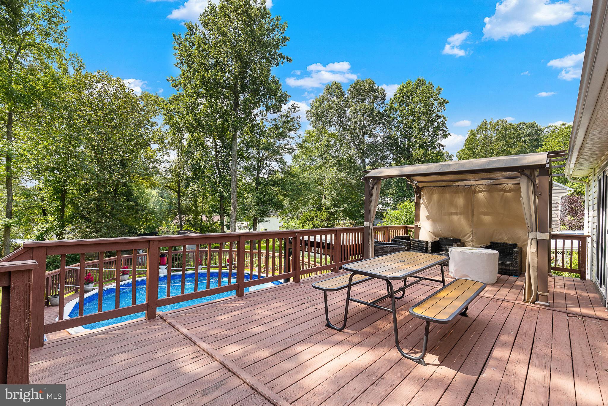 10417 FOREST HILL COURT