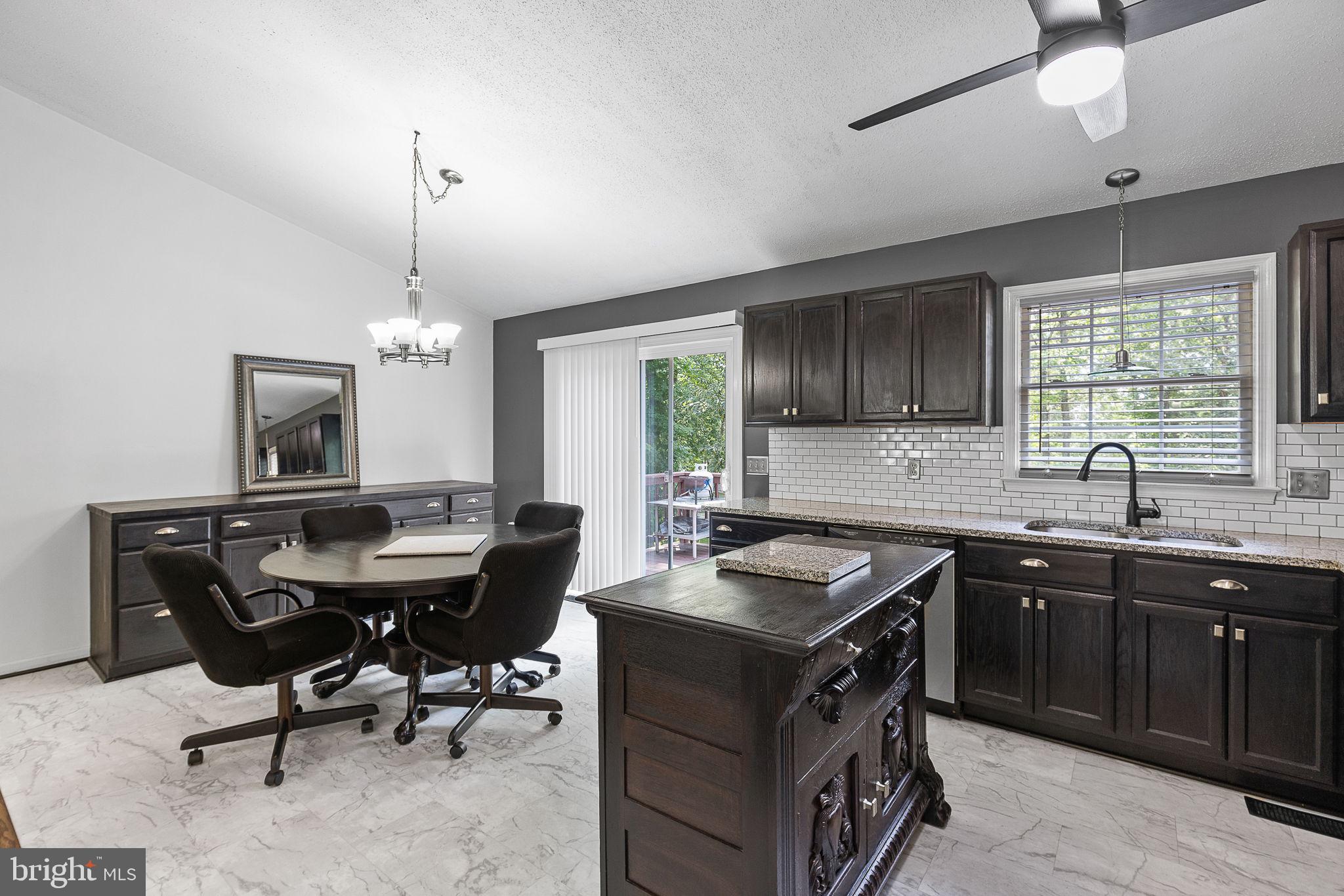 10417 FOREST HILL COURT