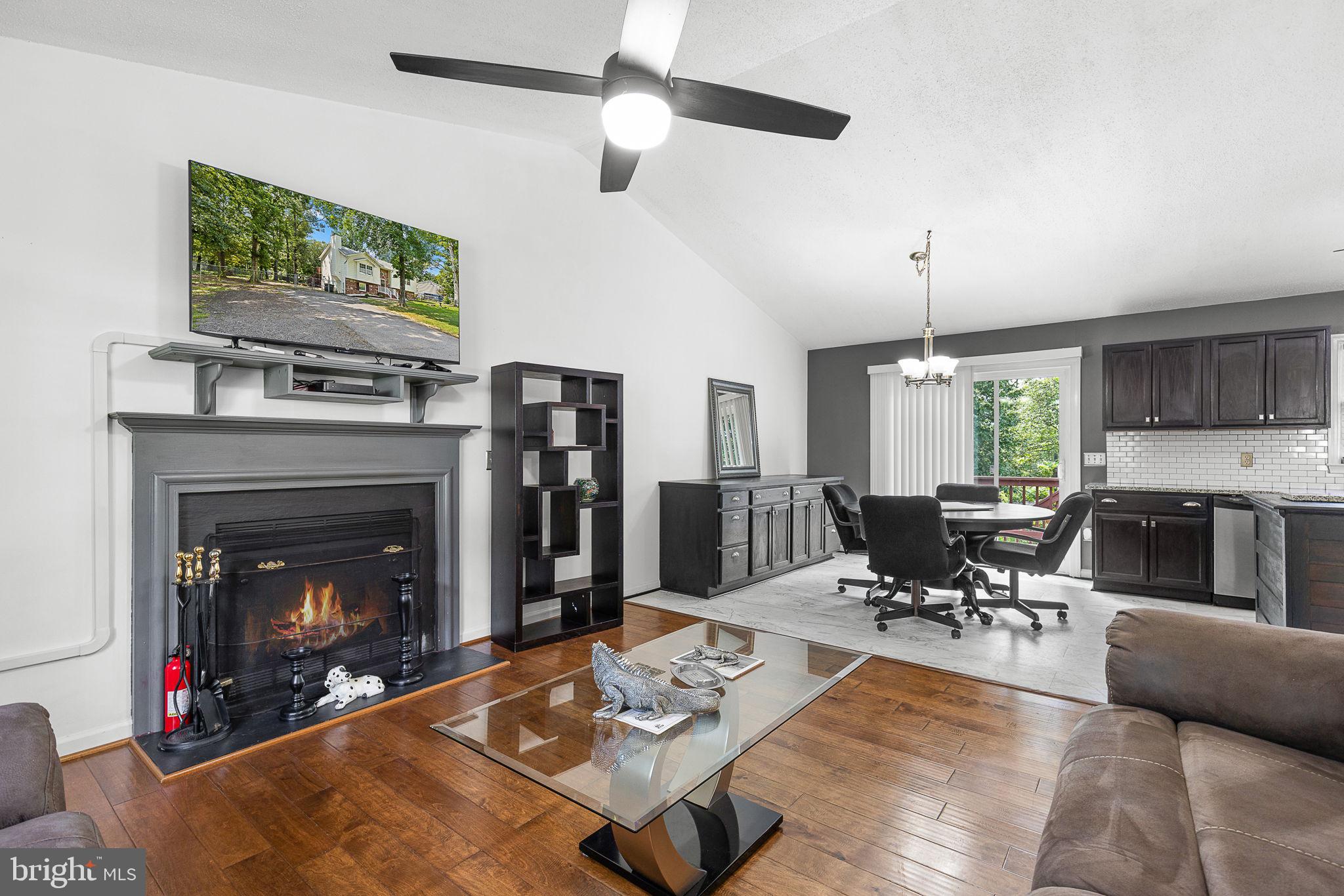 10417 FOREST HILL COURT