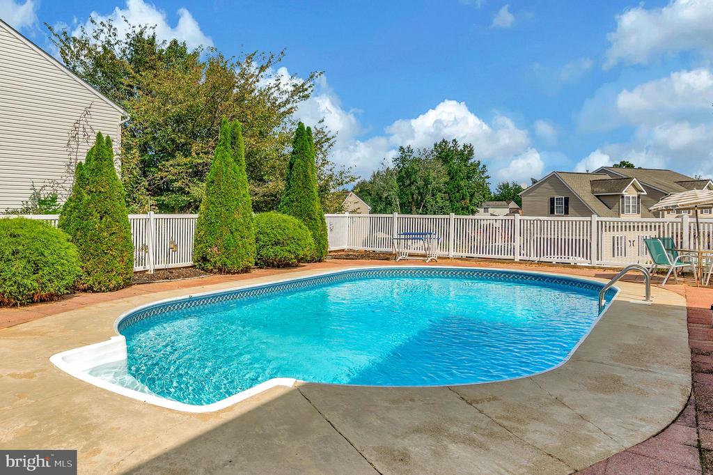 7500 HARVEST LANE