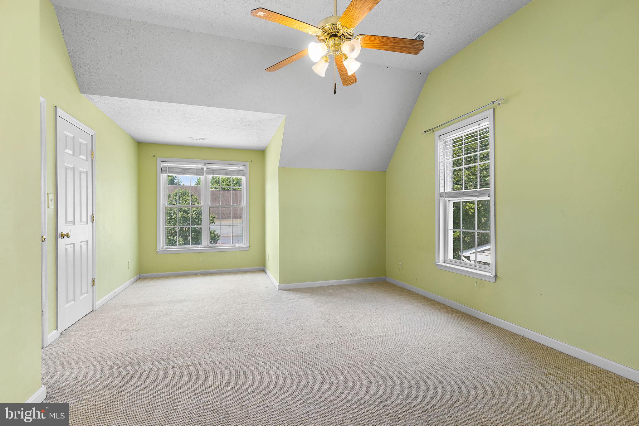 2703 SCHUMANN STREET