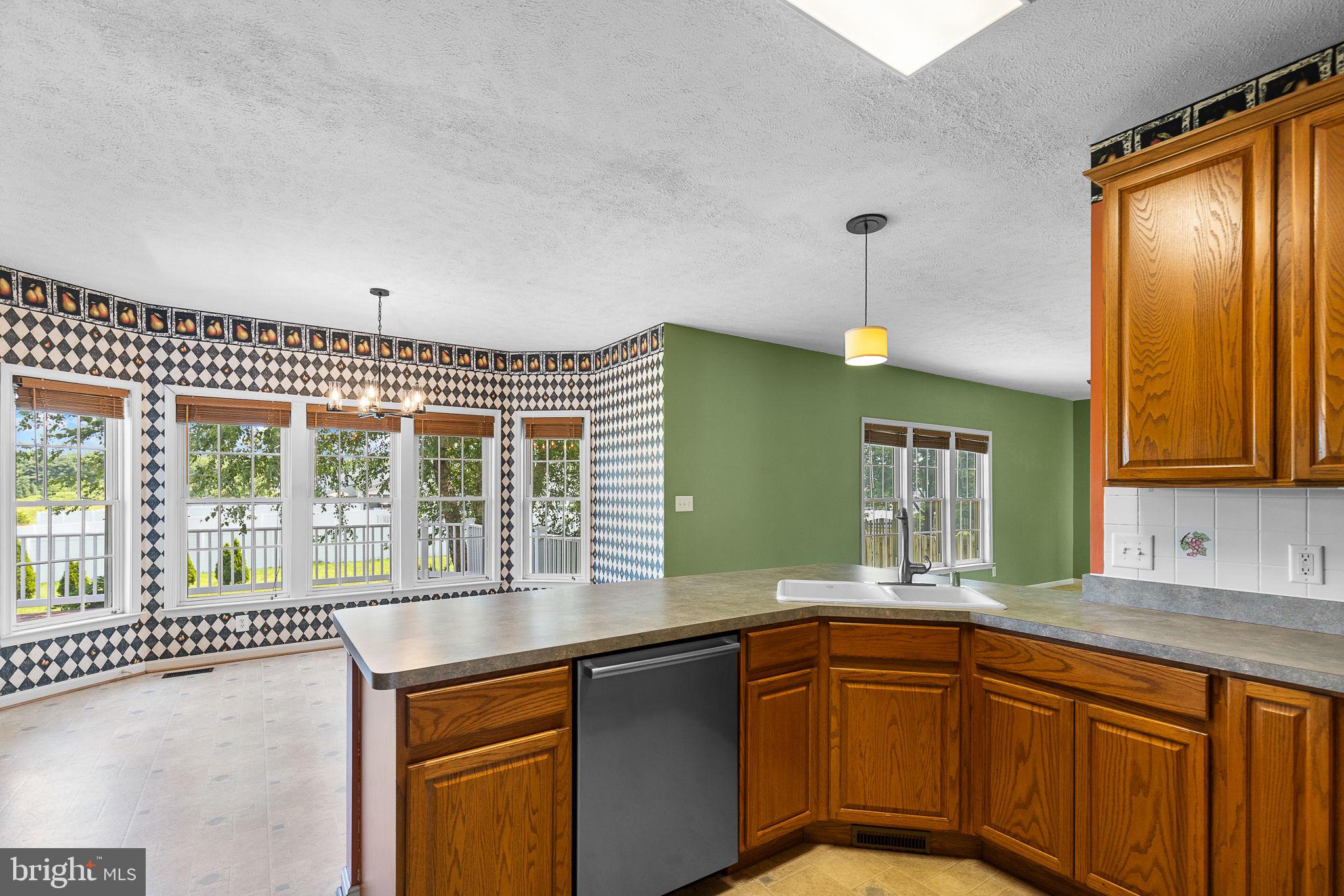 2703 SCHUMANN STREET