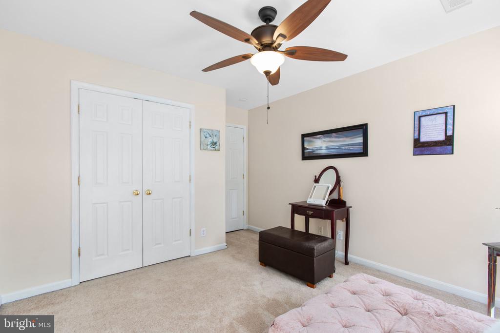 10805 MEADOWLARK LANE