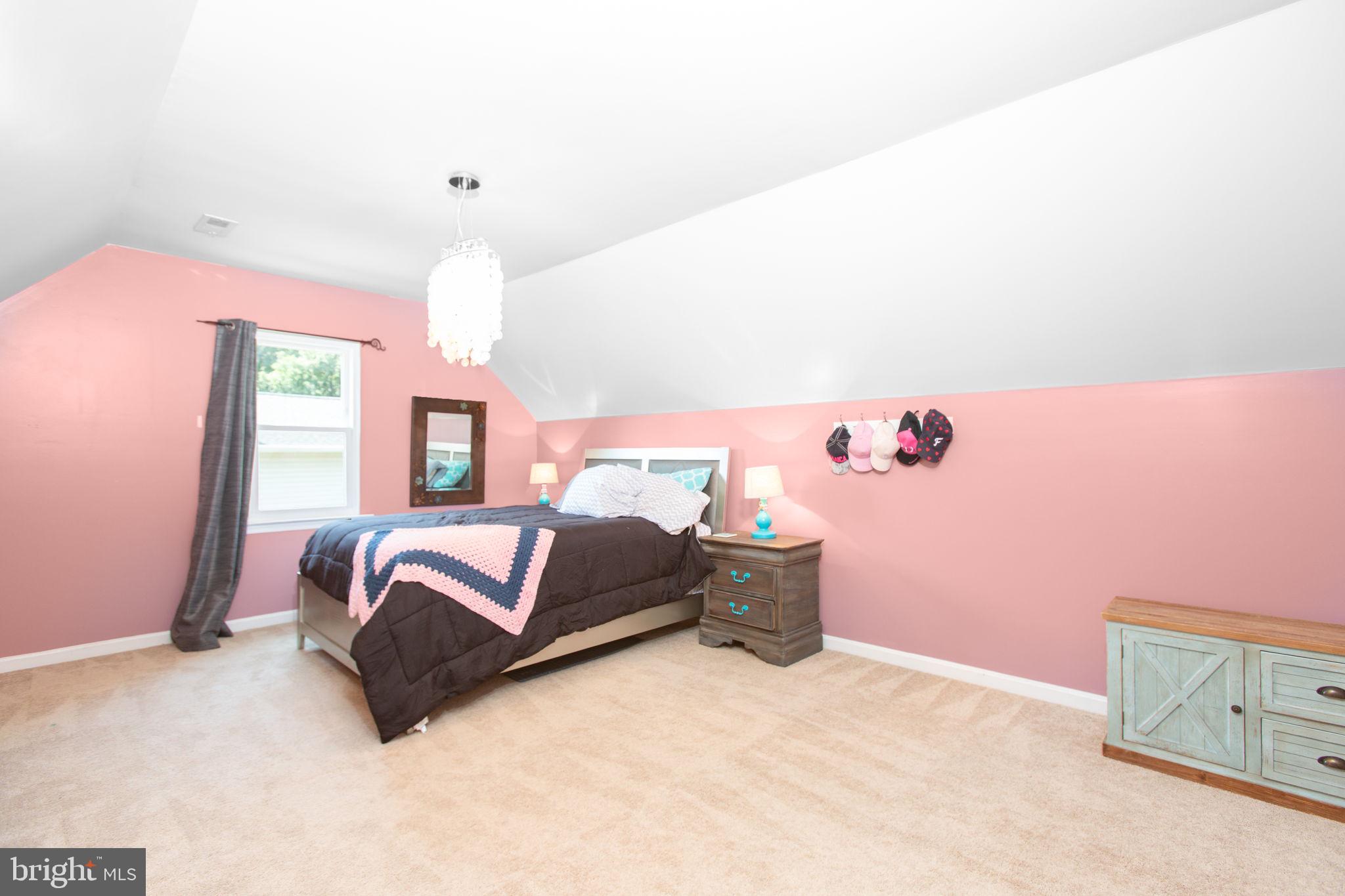 10805 MEADOWLARK LANE