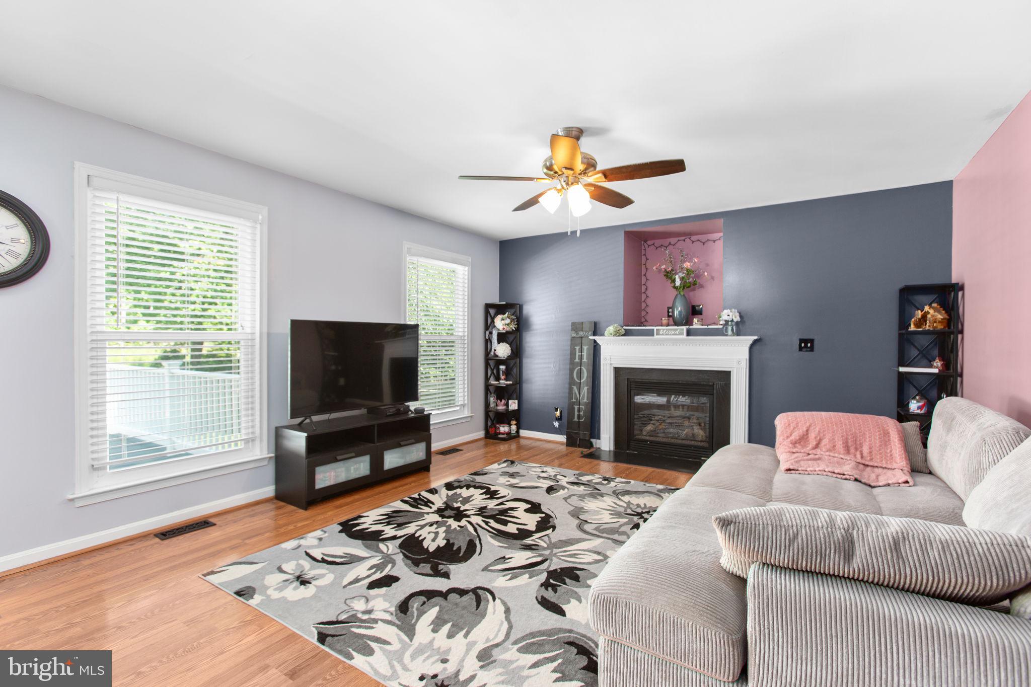 10805 MEADOWLARK LANE