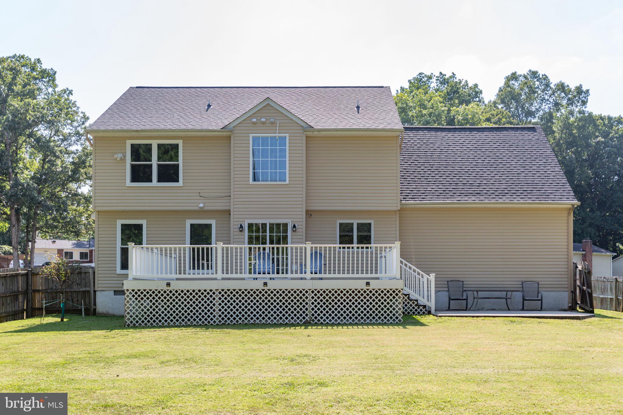 10805 MEADOWLARK LANE