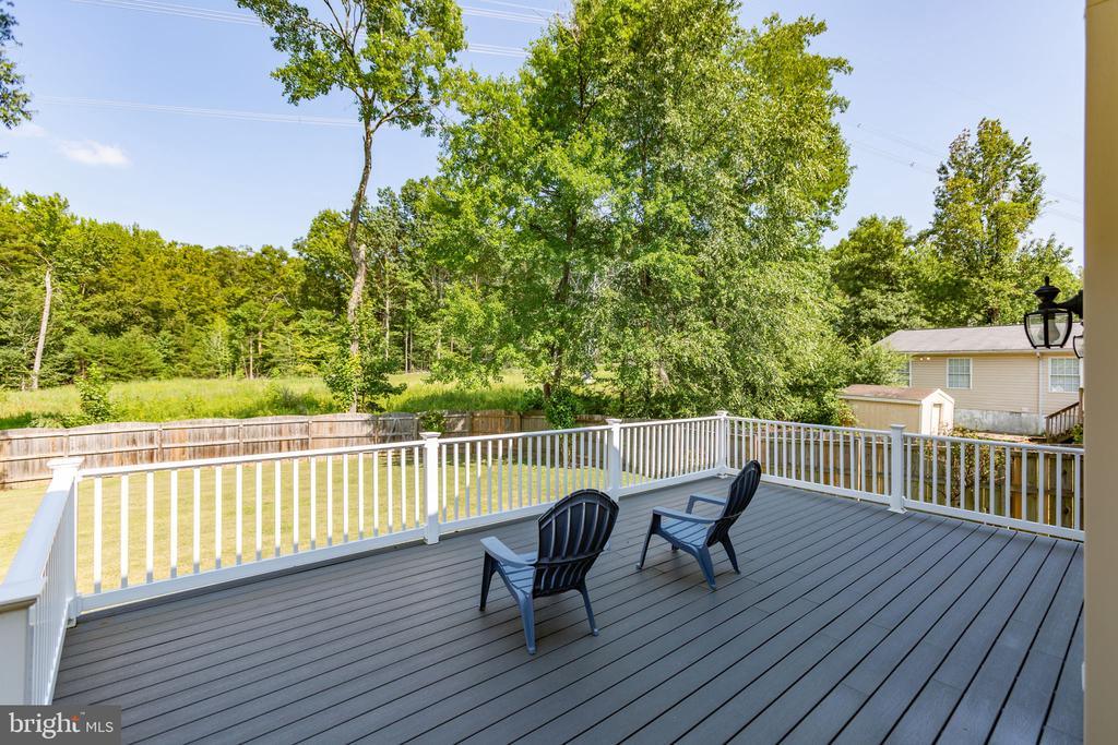 10805 MEADOWLARK LANE