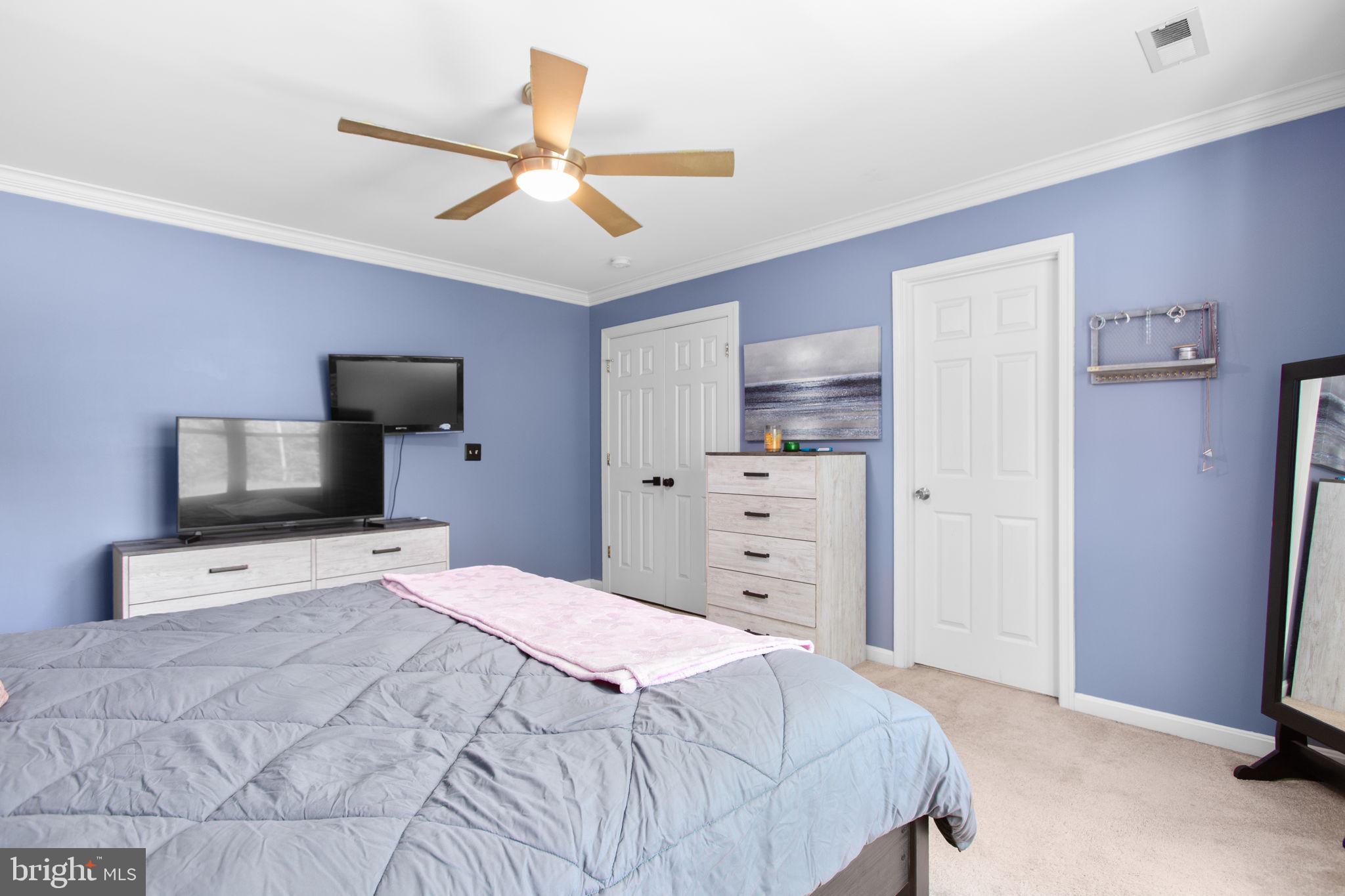 10805 MEADOWLARK LANE