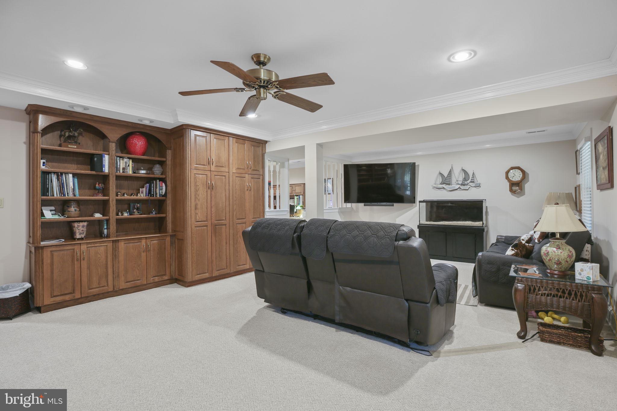 9916 ALTAMONT CIRCLE