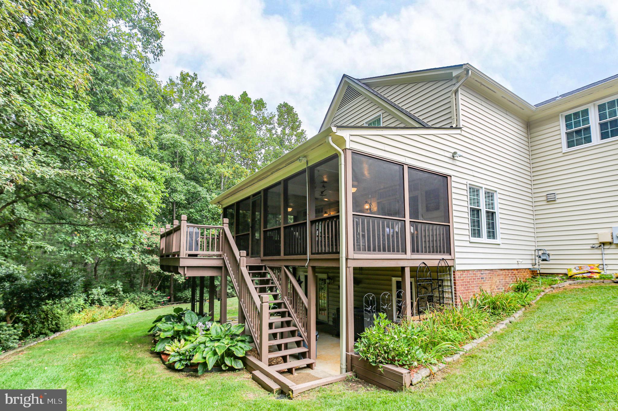 9916 ALTAMONT CIRCLE