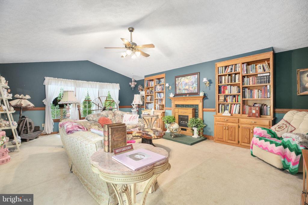 14111 US FORD ROAD