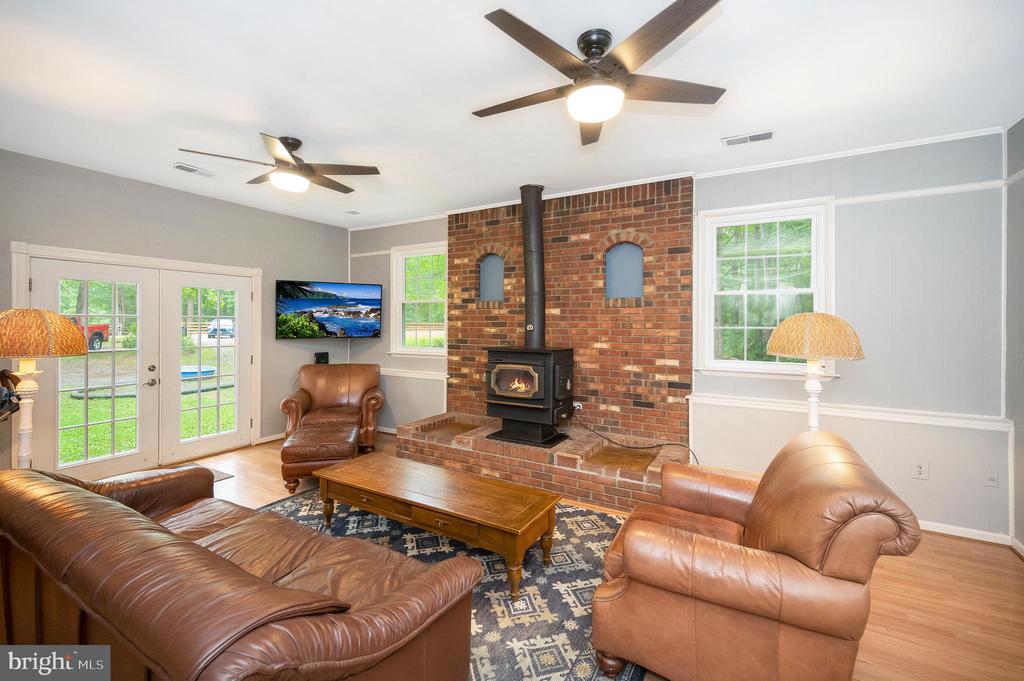 8515 BERKELEY FARMS LANE