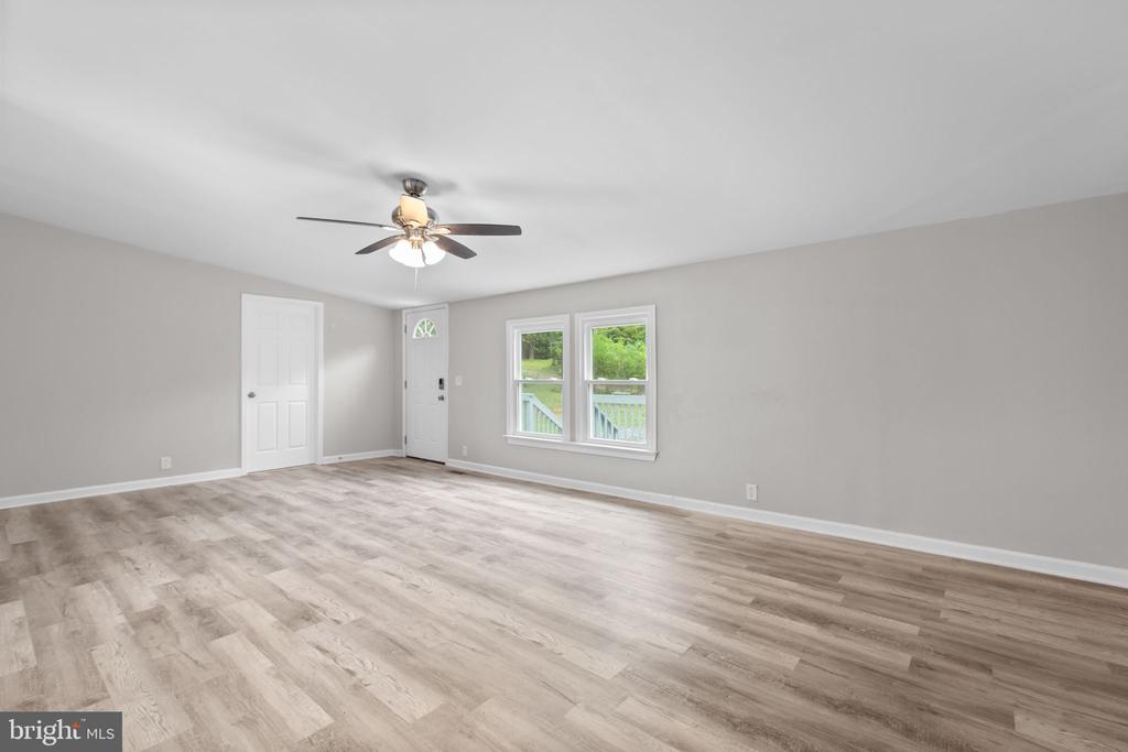 10337 BEAVER LANE