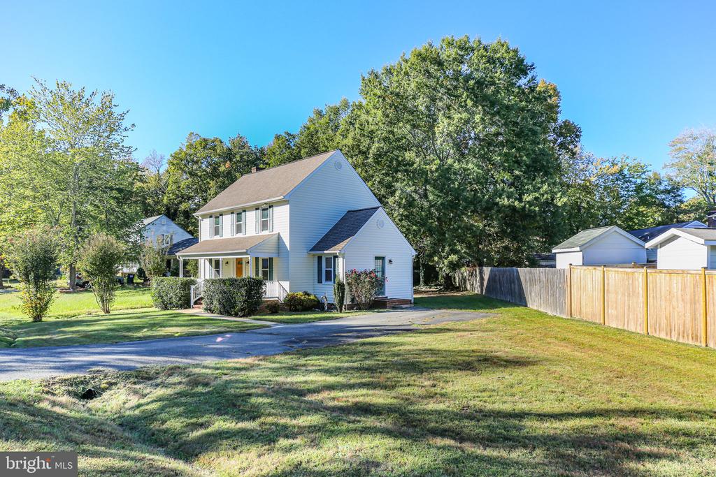 606 CASEY PLACE