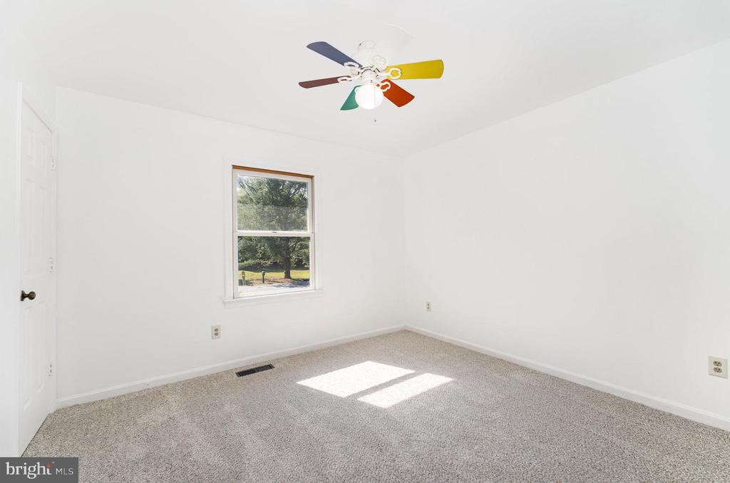 5813 QUEENS MILL CIRCLE