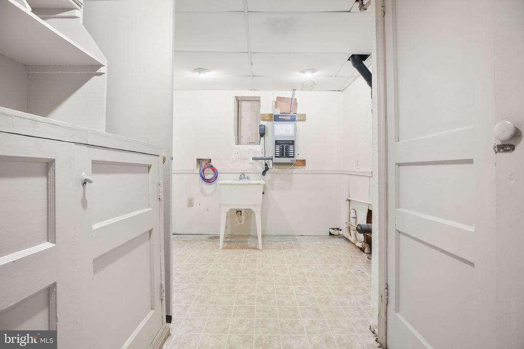 5068 MACNAMARA DRIVE