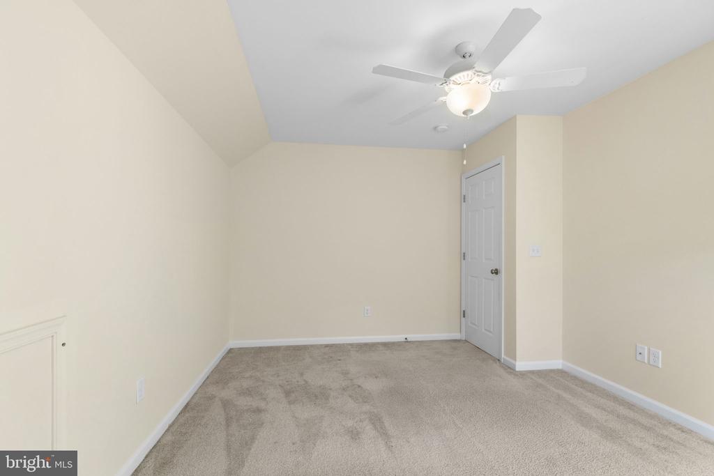 10903 THIEL COURT