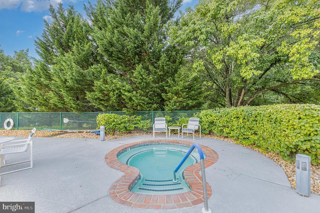 11239 STONE MILL COURT