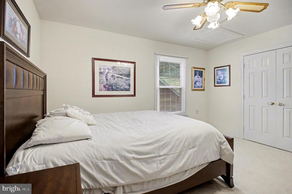 11239 STONE MILL COURT