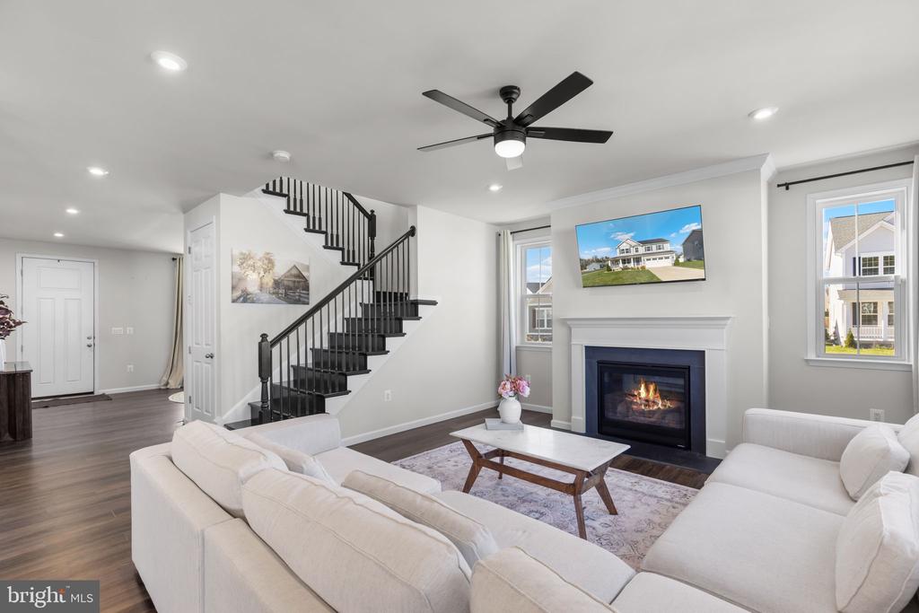 7613 LANGPORT DRIVE