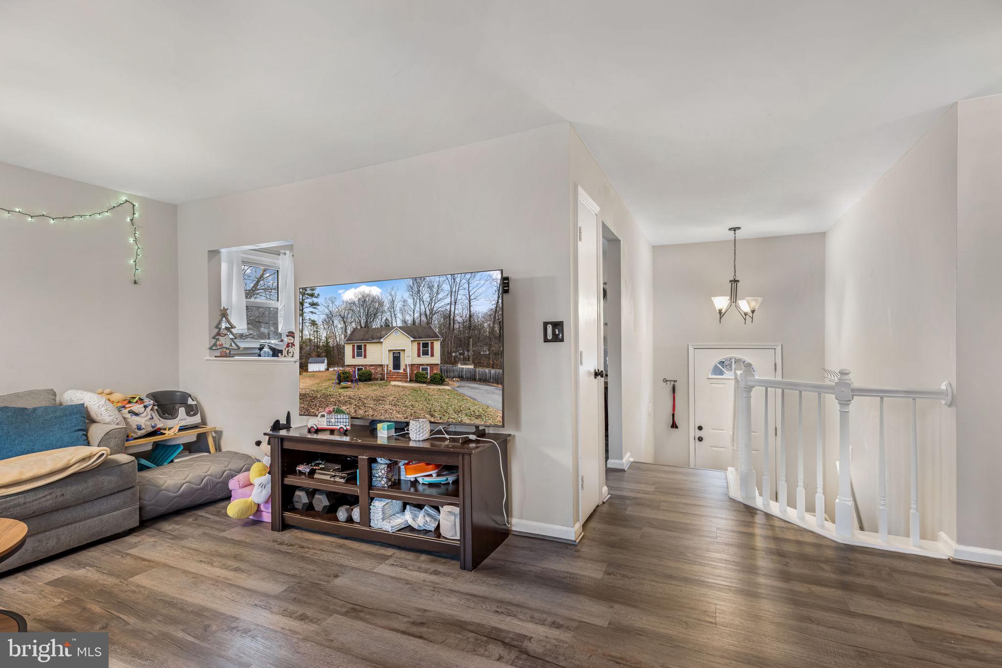 10713 COBBLESTONE DRIVE