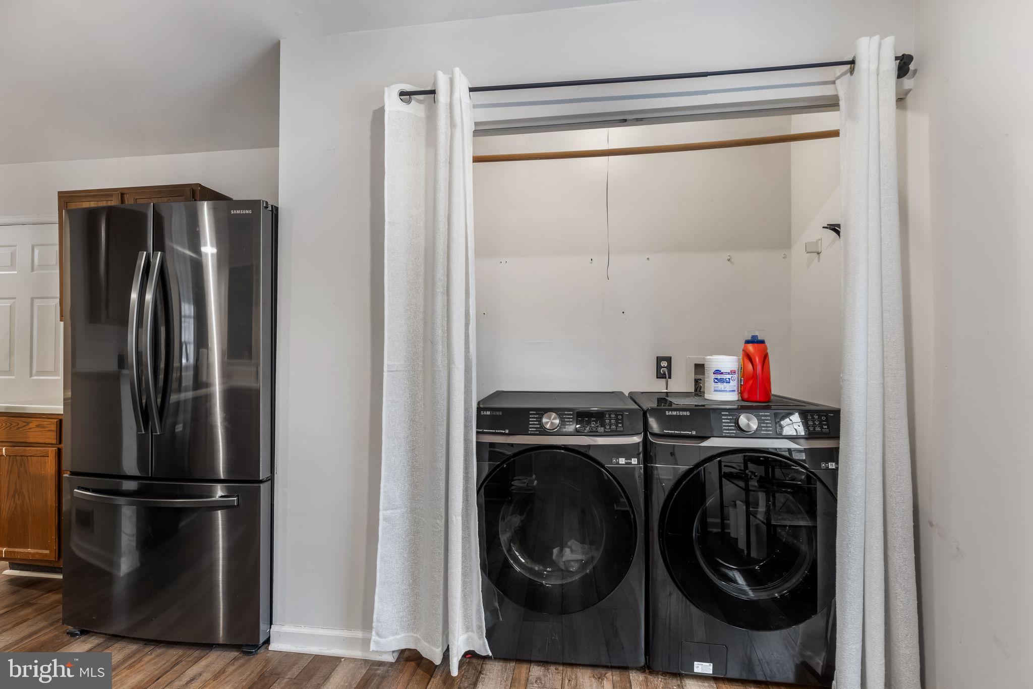 10907 CRESTWOOD DRIVE