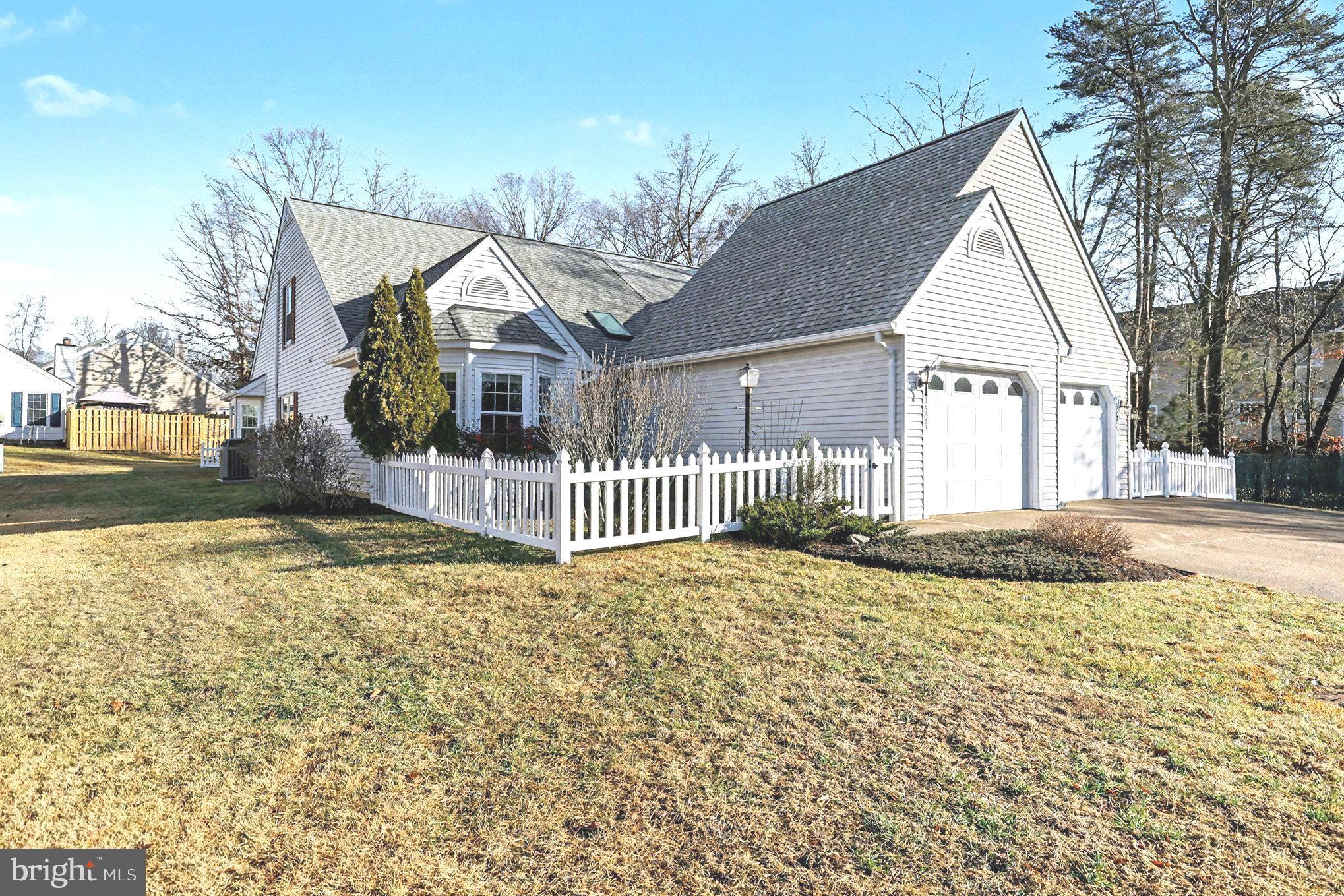 11604 HAMPSHIRE COURT