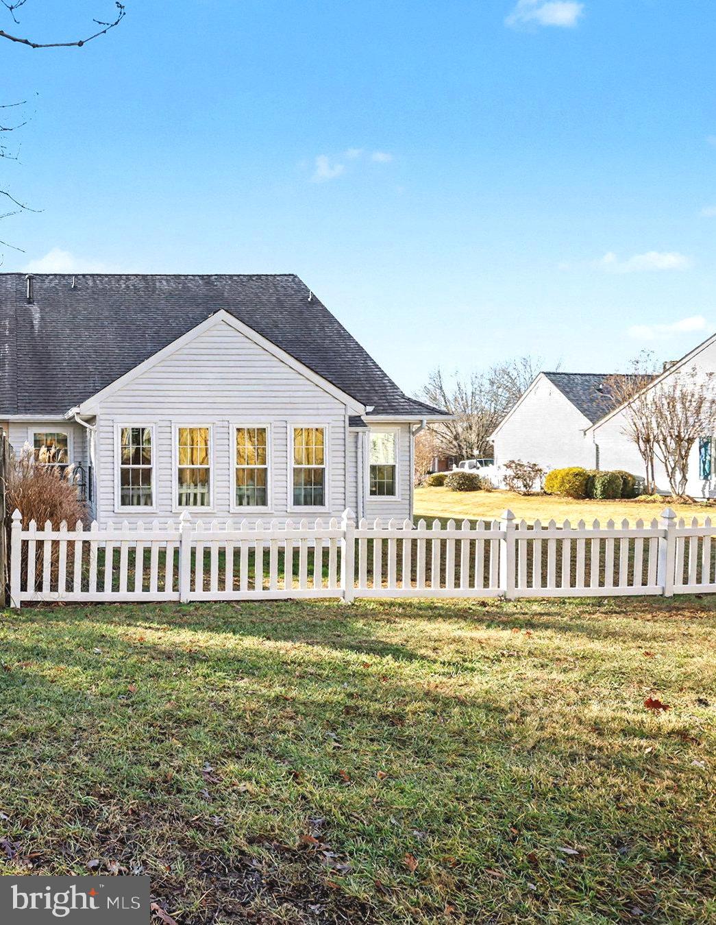 11604 HAMPSHIRE COURT