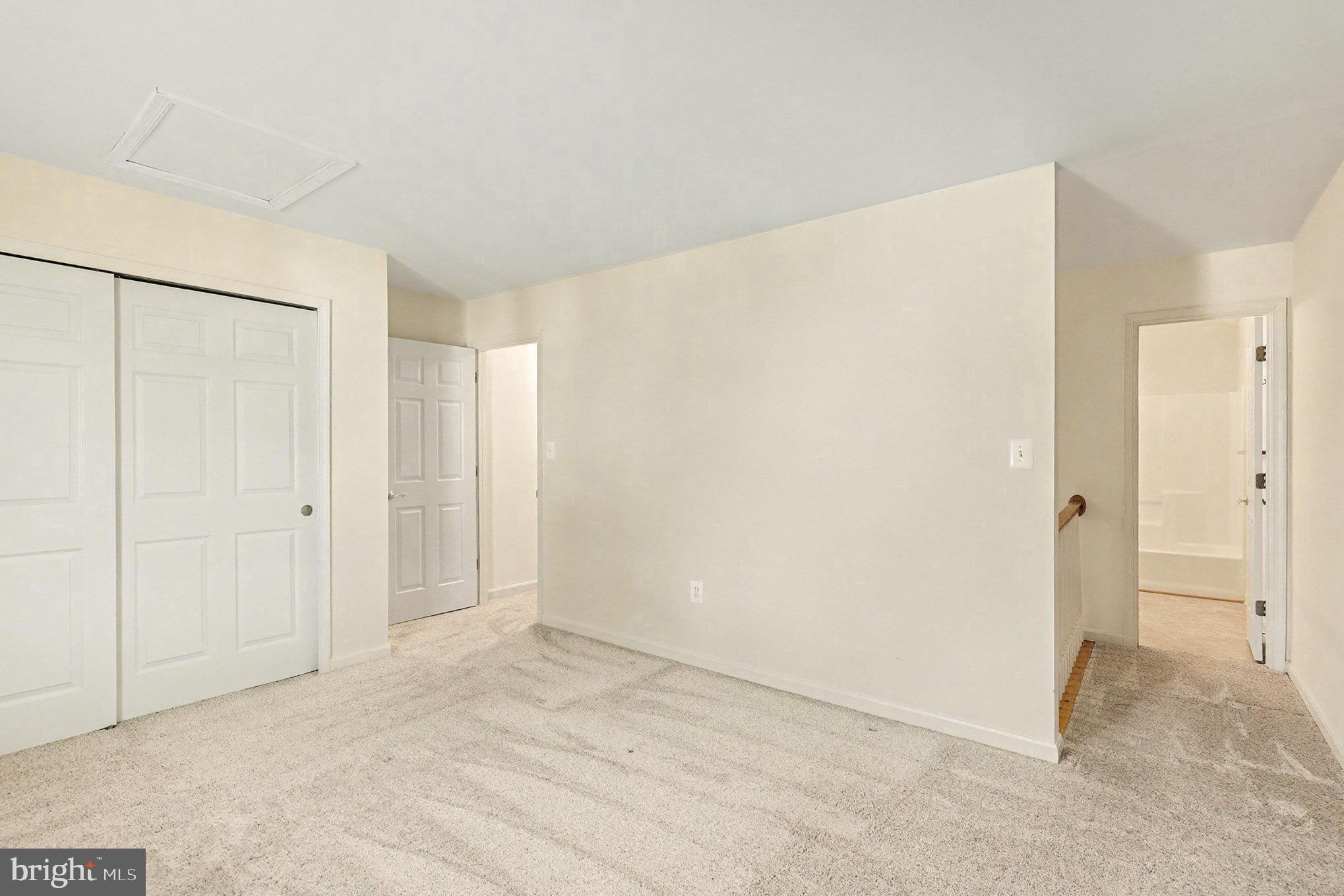 11604 HAMPSHIRE COURT