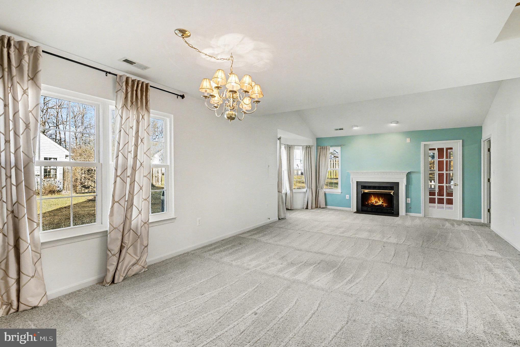 11604 HAMPSHIRE COURT