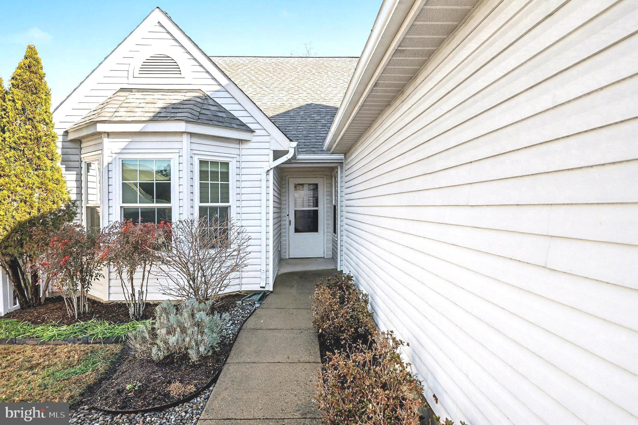 11604 HAMPSHIRE COURT