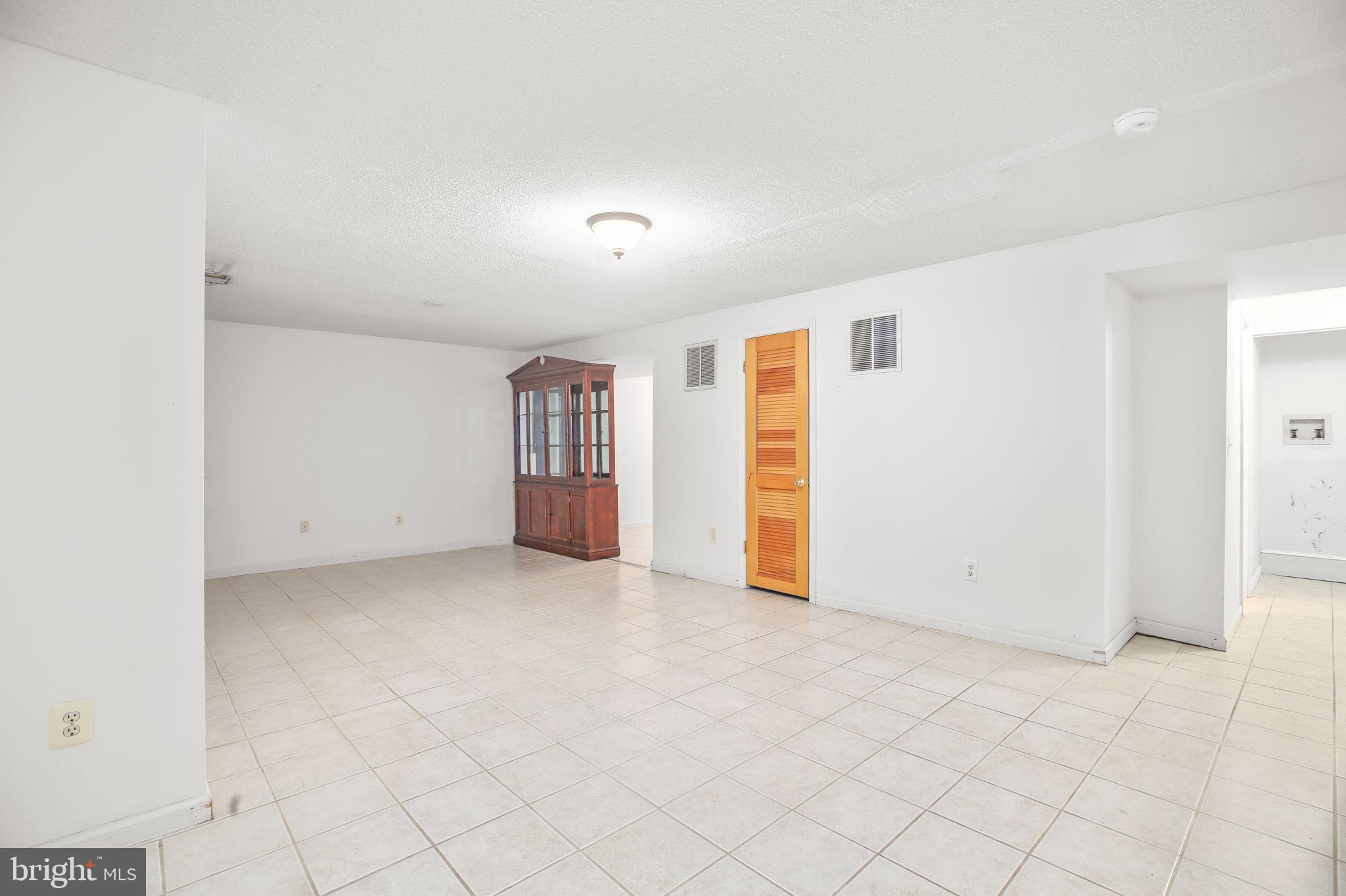 11210 SPRINGFIELD DRIVE