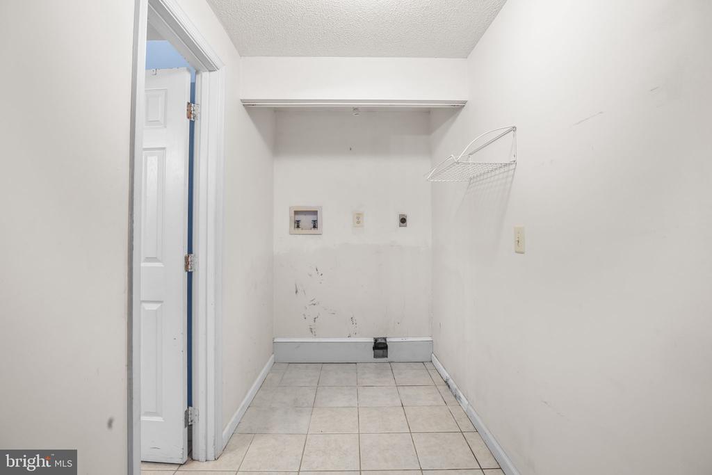11210 SPRINGFIELD DRIVE