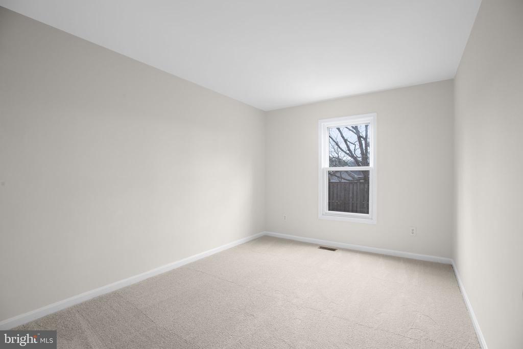 10715 GRETA LYNN COURT