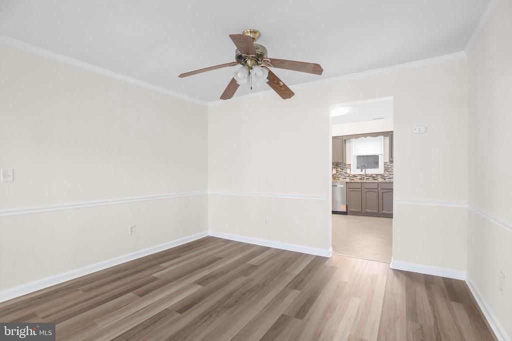 10715 GRETA LYNN COURT