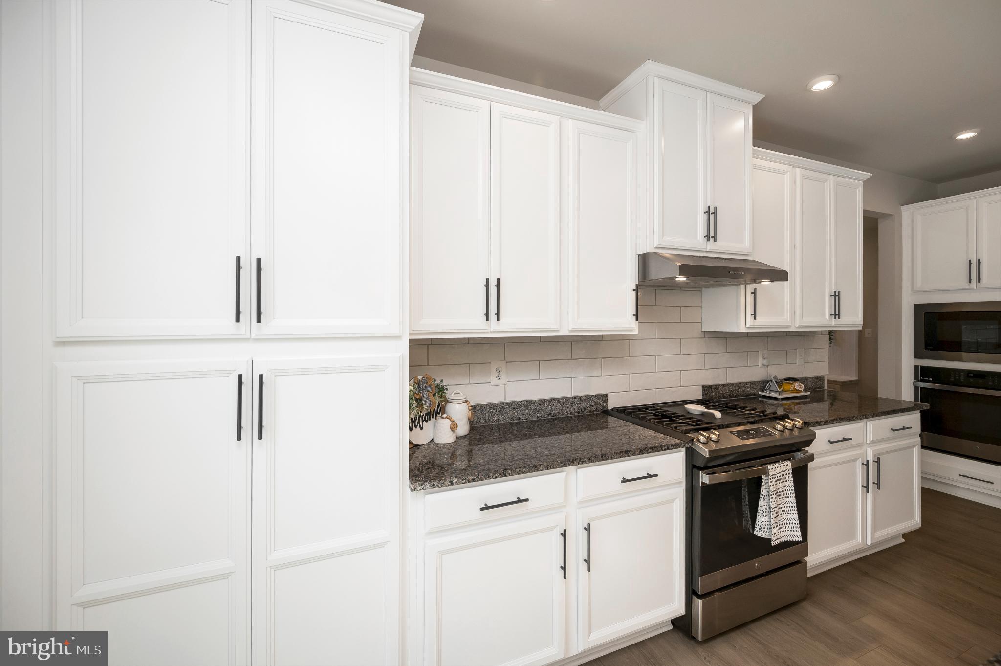 5432 HOLLEY OAK LANE