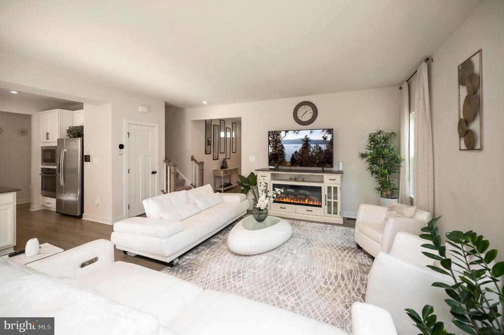 5432 HOLLEY OAK LANE