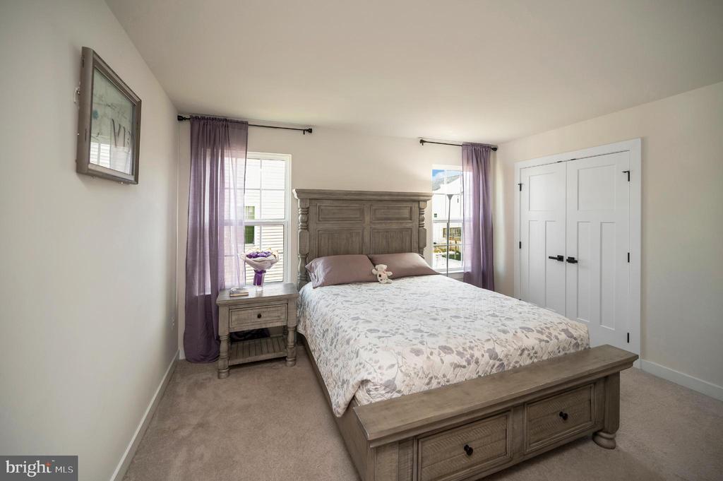 5432 HOLLEY OAK LANE
