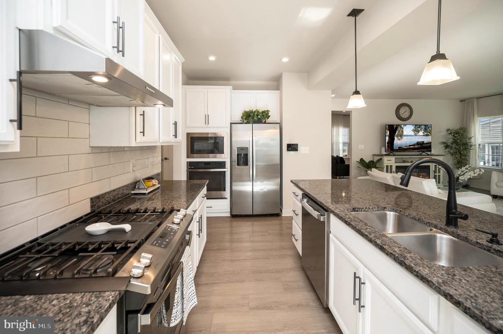 5432 HOLLEY OAK LANE