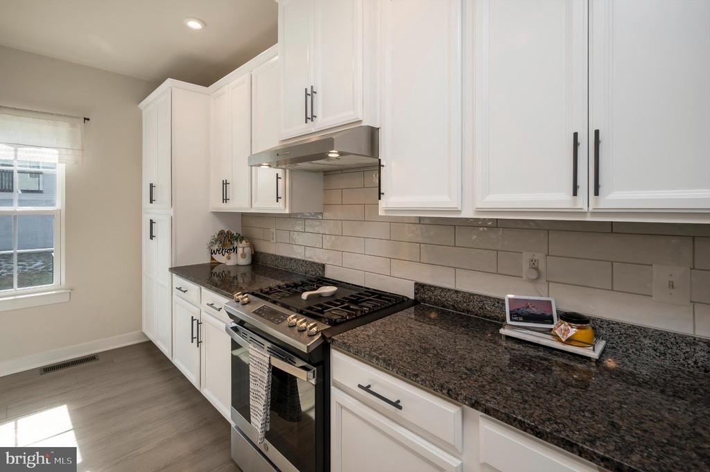 5432 HOLLEY OAK LANE