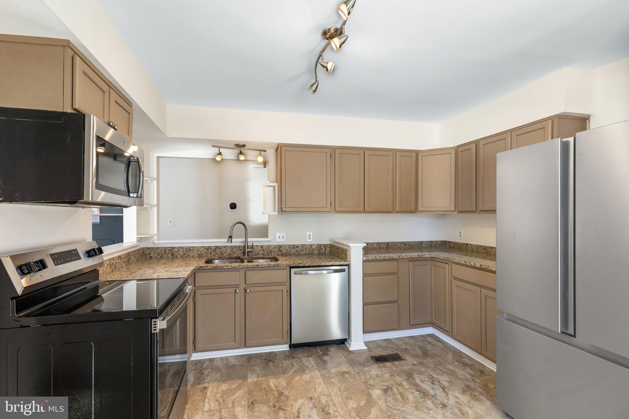 5303 BRIARBEND COURT