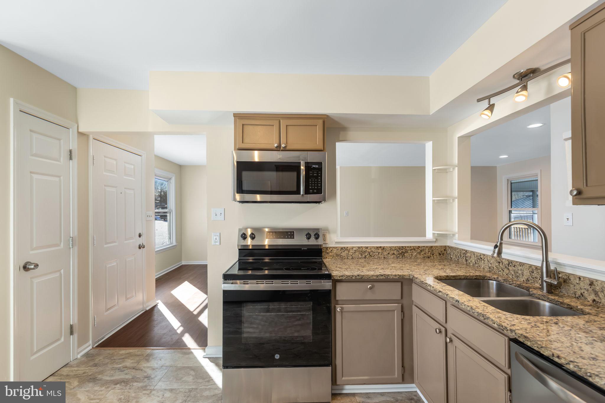 5303 BRIARBEND COURT