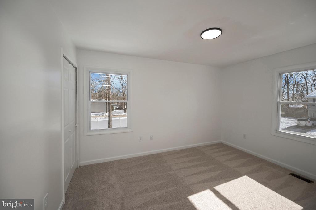 3517 WAVERLY DRIVE