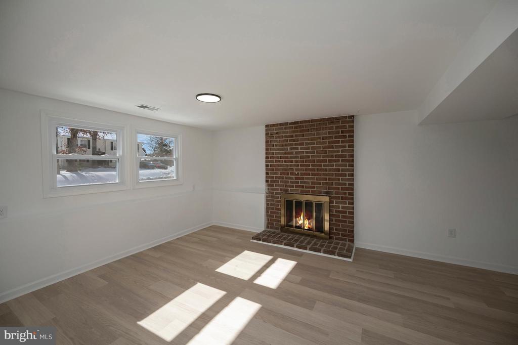 3517 WAVERLY DRIVE