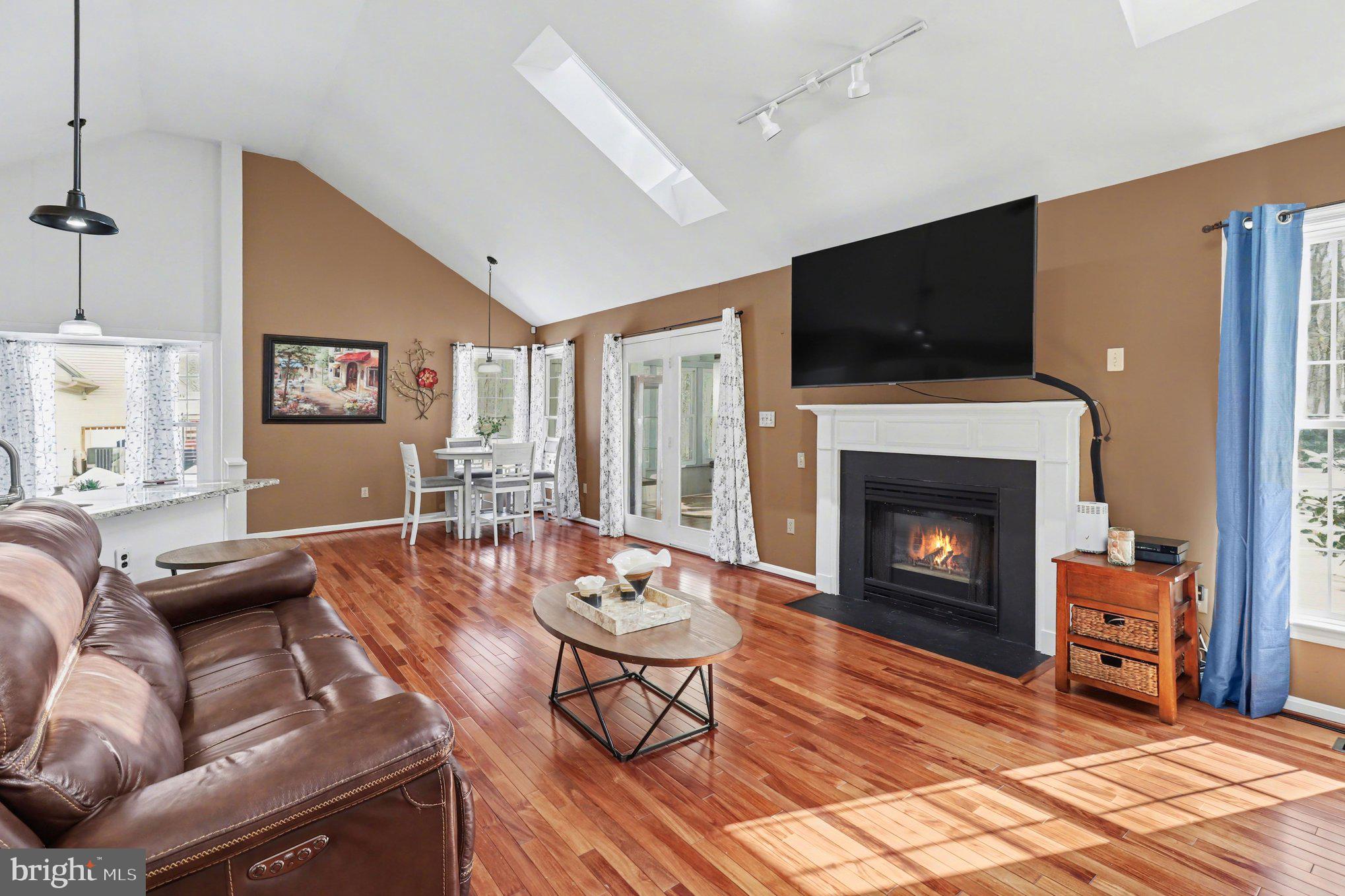 5220 LEAVELLS CROSSING DRIVE