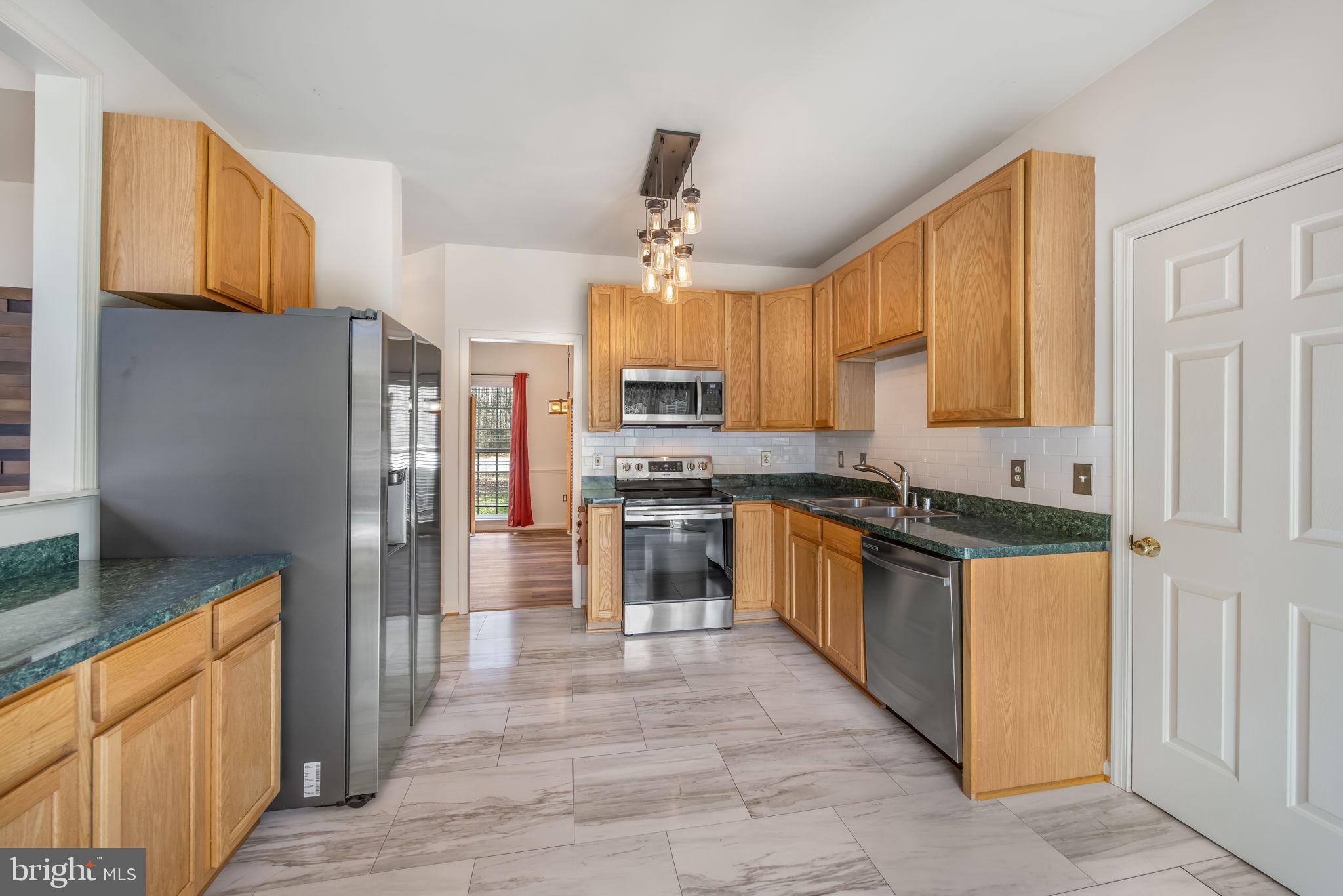 4318 BRIDLEPATH COURT