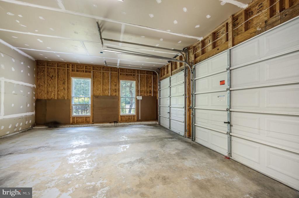 4318 BRIDLEPATH COURT