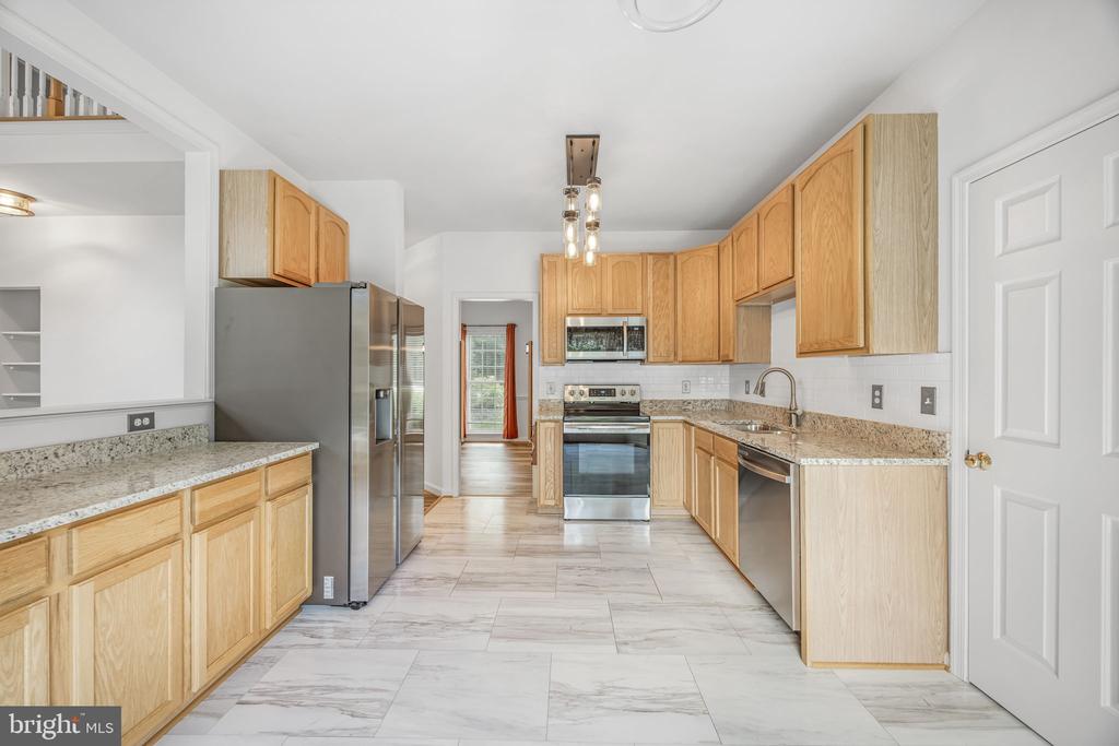 4318 BRIDLEPATH COURT
