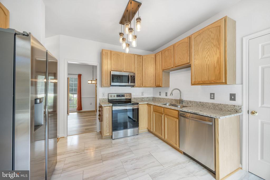 4318 BRIDLEPATH COURT