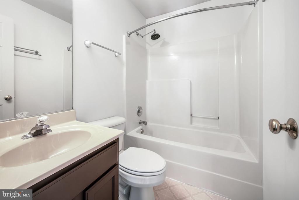 4318 BRIDLEPATH COURT